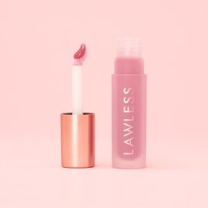 LAWLESS lip plumping lip gloss shade velvet